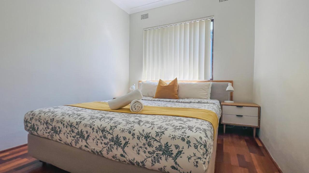 시드니 Carlton 3 Beds Unit - Free Parking 아파트 외부 사진
