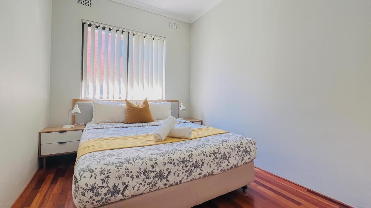 시드니 Carlton 3 Beds Unit - Free Parking 아파트 외부 사진